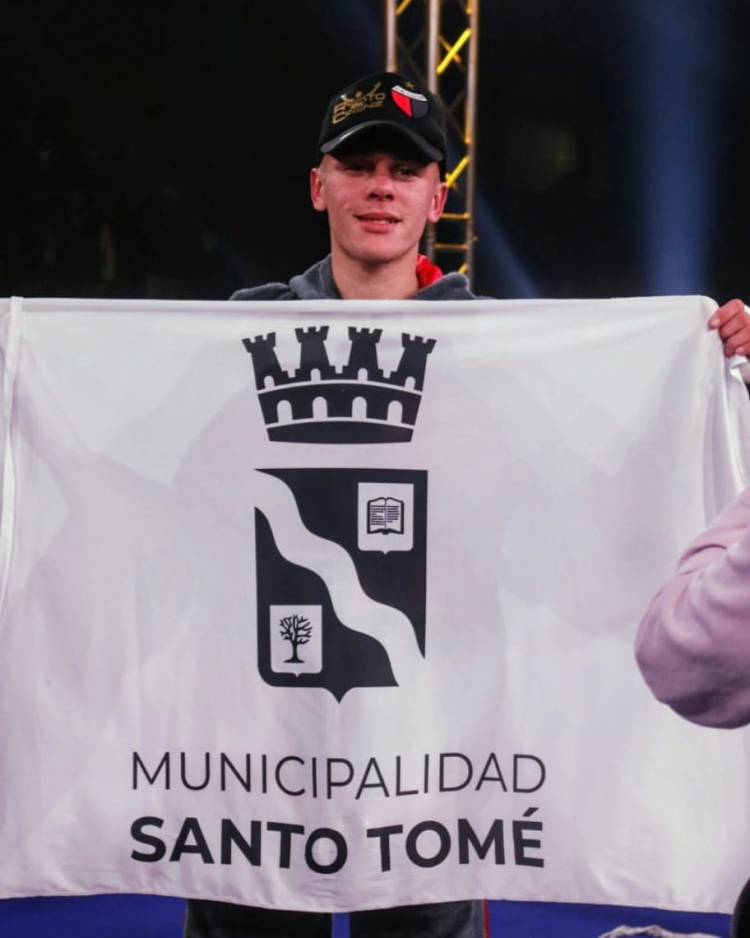 Alan Crenz en Mañana 967: Retuvo el titulo mundial juvenil superligero