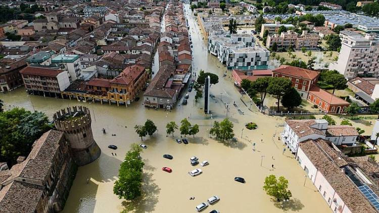 Miles de evacuados por las inundaciones en el norte de Italia