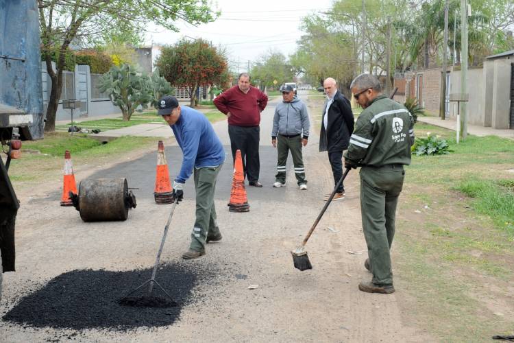 Bacheo en Esmeralda Este: “Queremos que los vecinos puedan transitar normalmente”, dijo Poletti