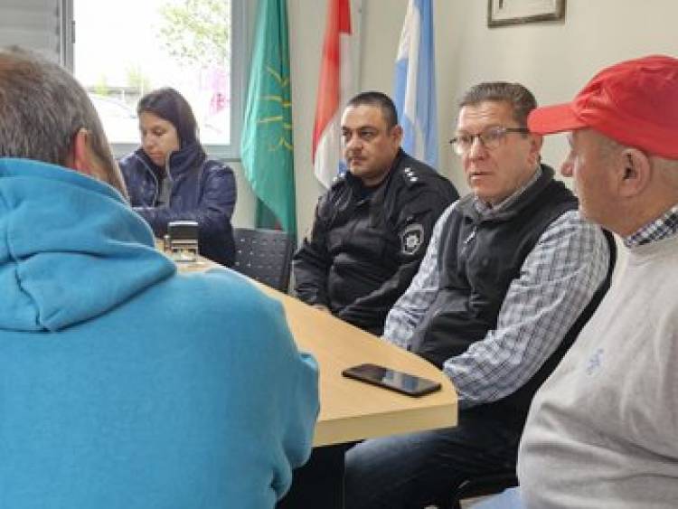 El Senador Rodrigo Borla visitó la Comuna de San Bernardo.