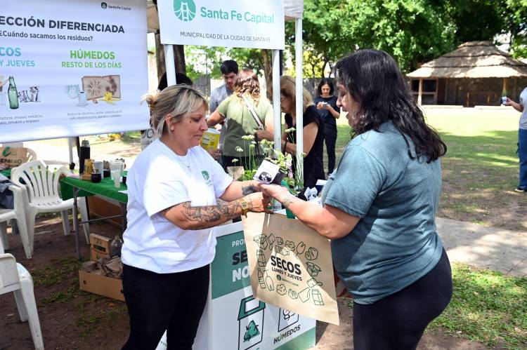 La Municipalidad realiza el sexto y último Reciclatón del año en el Centro Gallego