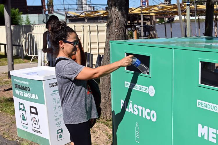 Santa Fe Más Limpia: el Grupo 1980 aportó un EcoPunto en la Costanera Este