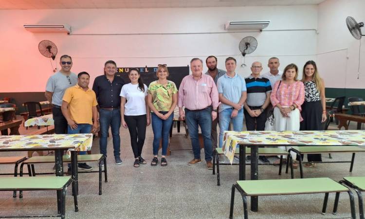 El senador Michlig supervisó las importantes mejoras de la Escuela N° 408 "Bernardino Rivadavia" de San Cristóbal