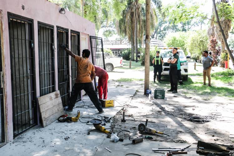 El municipio recupera los sanitarios emplazados en la zona de parques del Espigón II