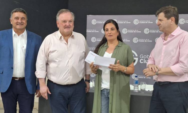 Entrega de aportes de los Programas “Objetivo Dengue”, “Obras Menores” y “Brigadier” a numerosas localidades