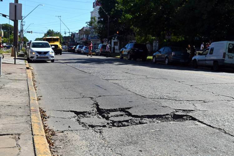 Para beneficiar a 20 barrios, se pone en marcha la segunda etapa del Plan Integral de Bacheo 