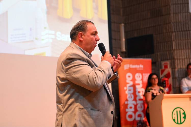 La Municipalidad recibió equipamiento para continuar la campaña preventiva contra el dengue