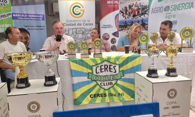 El senador Michlig  entregó en Ceres aportes gubernamentales y participó de la presentación del Rally de los Cuatro Vientos