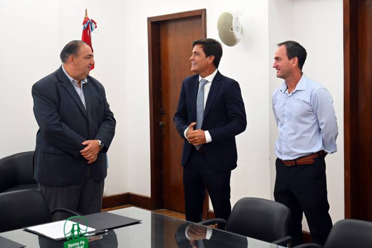 Nuevo Padrinazgo: el Sanatorio Santa Fe pondrá en valor una plaza junto a la Municipalidad