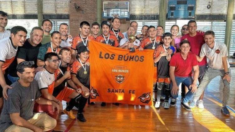 Los Búhos festejaron en la Liga Nacional de Fútbol para Ciegos