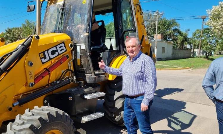 El Senador Felipe Michlig informó que se aprobaron Fondos de Obras Menores para Capivara, Colonia Rosa y Las Avispas.