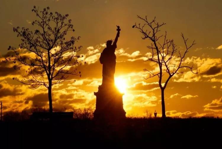 Desde Francia reclaman que Estados Unidos devuelva la Estatua de la Libertad