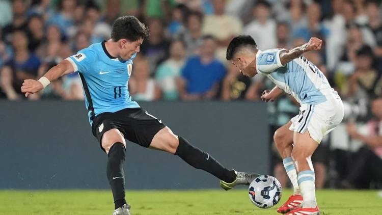 Con un golazo de Thiago Almada, Argentina ganó en el Cwentenario de Montevideo