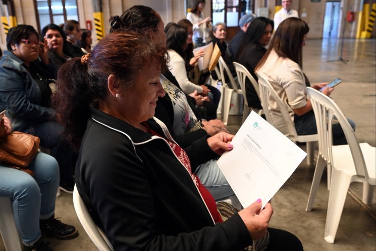 Talleres gratuitos: 150 vecinos recibieron certificados en formación laboral