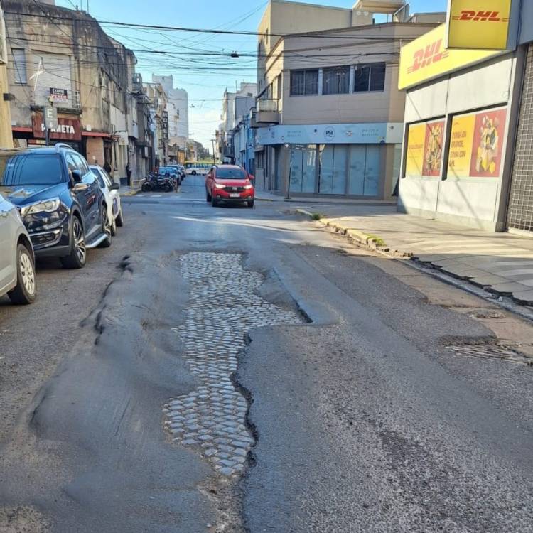 El Municipio realizará trabajos de reparación en la calzada de Irigoyen Freyre al 2500