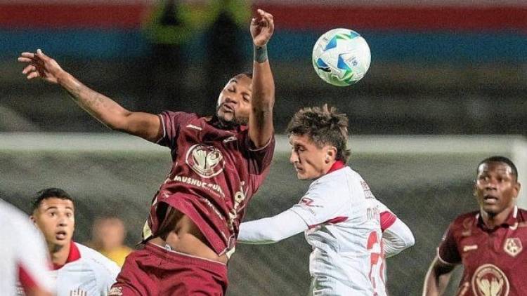 Unión y un panorama oscuro en la Sudamericana: cayó ante Mushuc Runa y quedó muy complicado