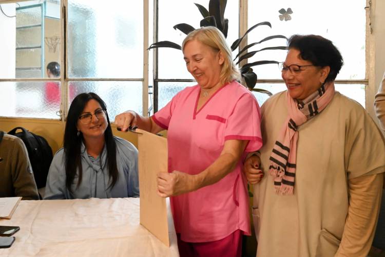 Provincia licitó obras de impermeabilización para el Hospital Vera Candioti