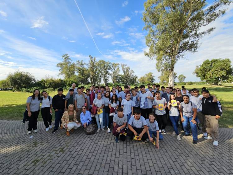 Pibes de San Justo juraron la Constitución nacional 