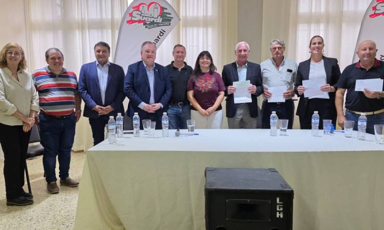 En Suardi el Senador Michlig y el diputado González entregaron aportes gubernamentales y recorrieron obras en marcha