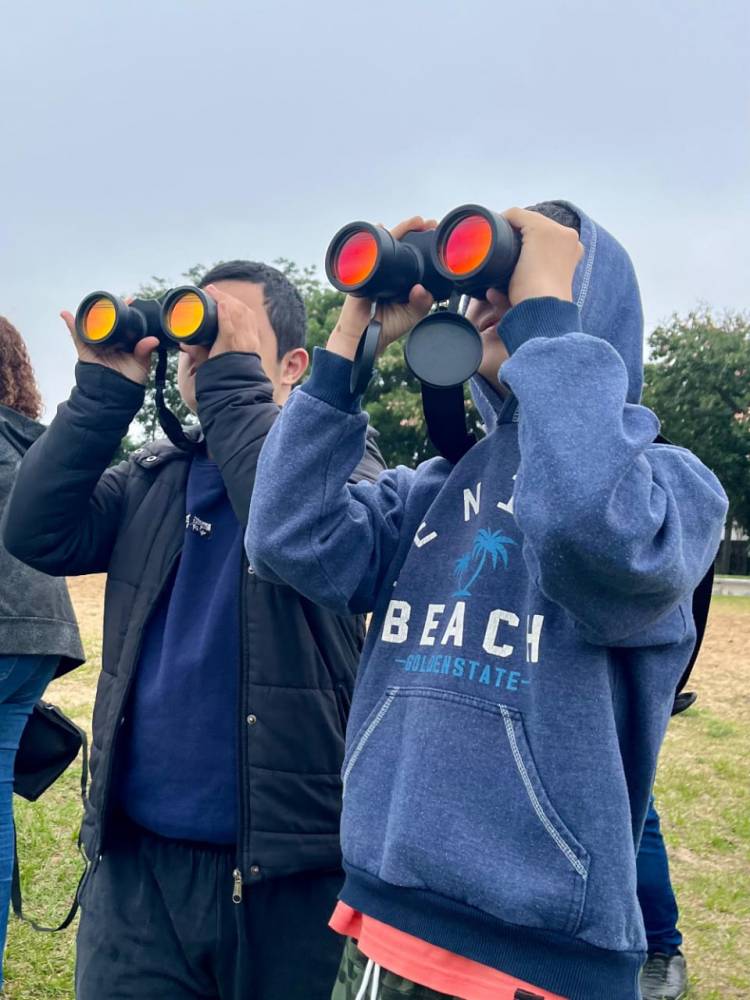 Estudiantes de la Escuela Especial N°2084 vivieron una experiencia única en el Día Mundial de las Aves Migratorias*  