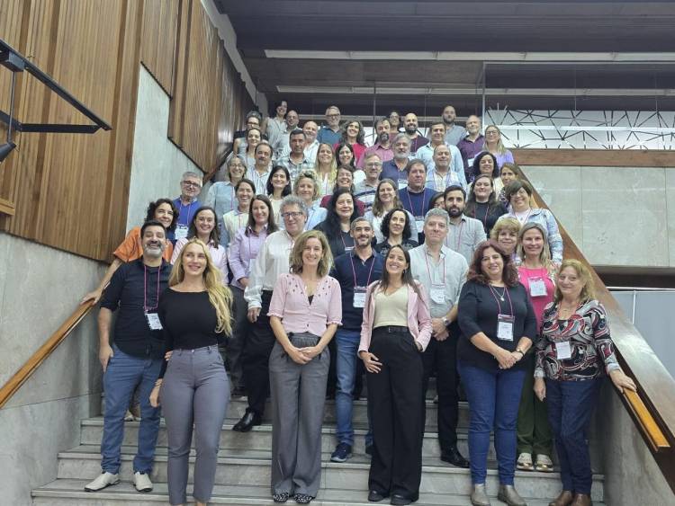   Santa Fe evalúa y define los Proyectos Investigación Orientada 2025