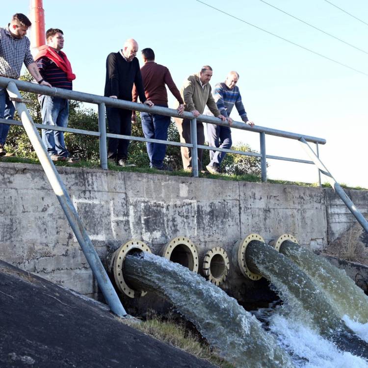 El intendente supervisó el funcionamiento del sistema de drenaje de la ciudad