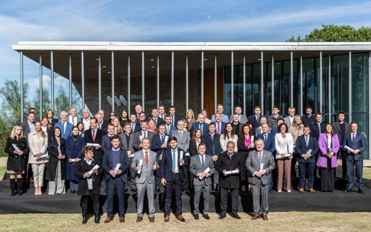 Pullaro sobre la Convención Constituyente: “Queremos una Constitución moderna que termine con los privilegios”