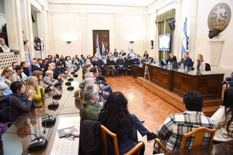 Germán Martinez acompañó la presentación de la Ley de Financiamiento Universitario