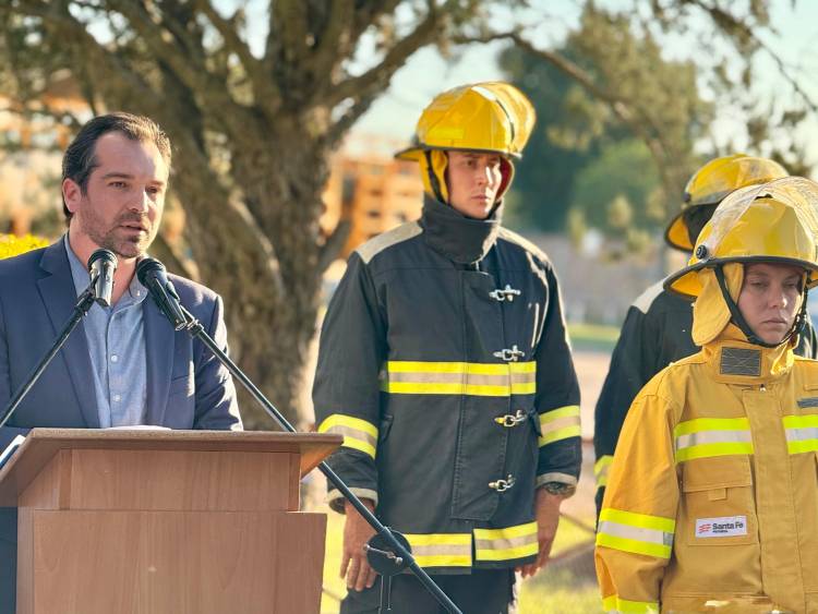Tras dos décadas resurge Bomberos Voluntarios Santo Tomé