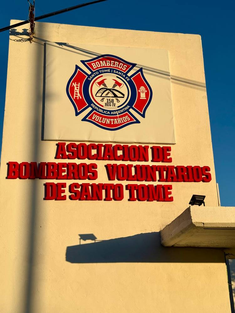 Tras dos décadas resurge Bomberos Voluntarios Santo Tomé