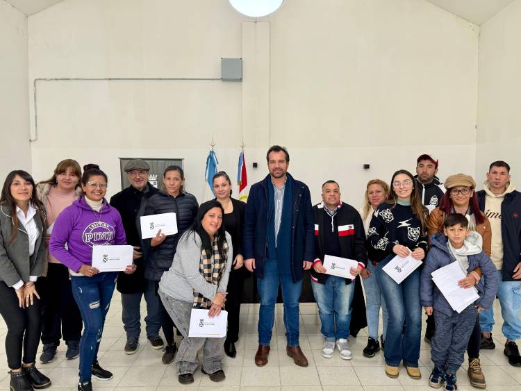 Entrega de aportes del Programa Banco Solidario