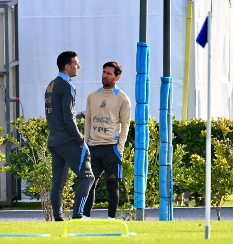 Messi sería titular en el duelo ante Colombia por las Eliminatorias