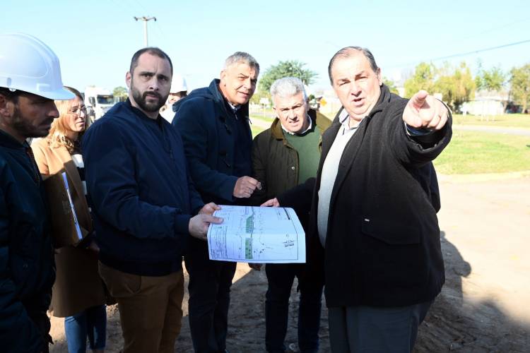 Acuerdo Capital: Poletti recorrió los avances de las obras de avenida Peñaloza y calle Larrea