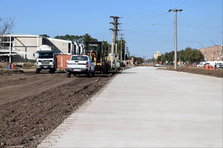 Acuerdo Capital: Poletti recorrió los avances de las obras de avenida Peñaloza y calle Larrea