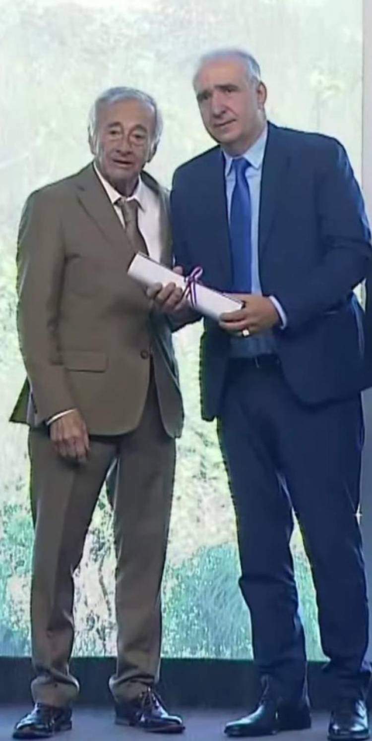 Ariel Sclafani junto al presidente de la corte Roberto Falistoco