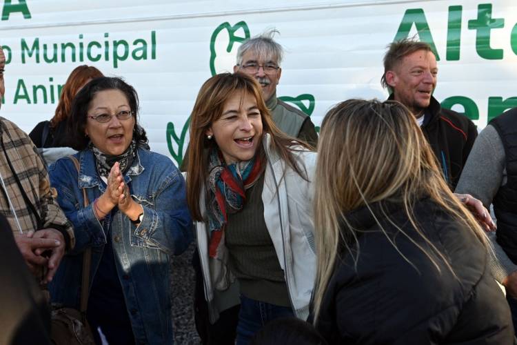 María Luengo acompañó la inauguración de la nueva sede del IMUSA en Alto Verde