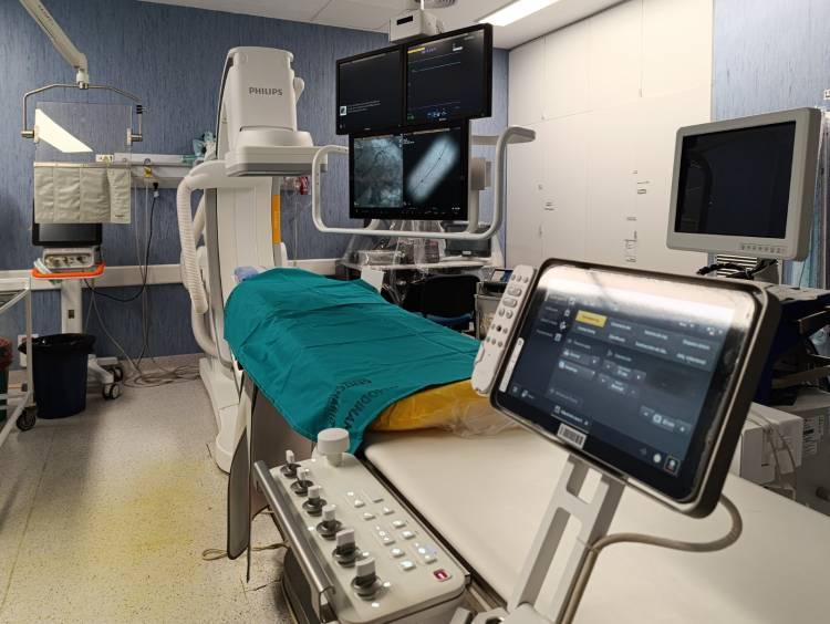 Avance en salud pública: el Hospital Centenario realizó una intervención pionera con un dispositivo que mejora la seguridad de pacientes cardíacos