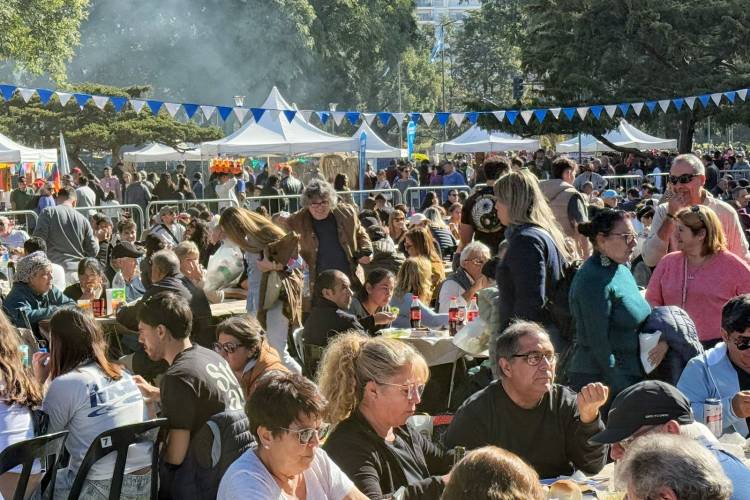 Día de la Bandera: Rosario vive una jornada de fiesta popular