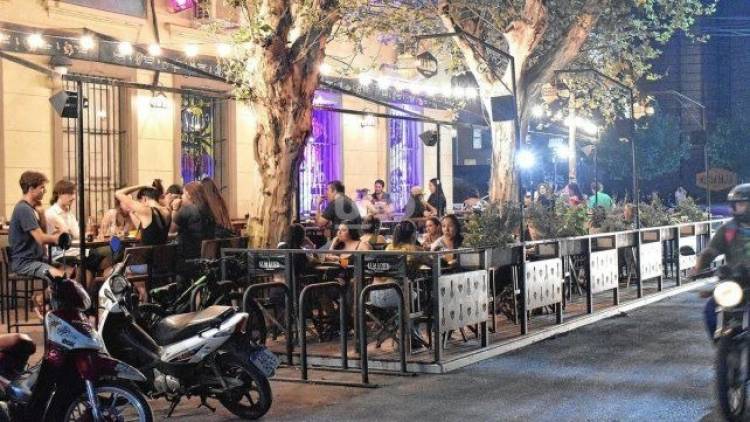 Preocupación en el sector gastronómico santafesino por la caída del consumo: las ventas bajaron hasta 25%