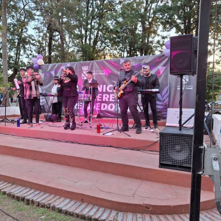 Se realizó una nueva edición de la Feria Municipal de Mujeres Emprendedoras
