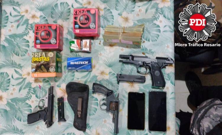Allanamientos por microtráfico: aprehendidos y secuestro de armas, drogas y más de 8 millones de pesos en Rosario