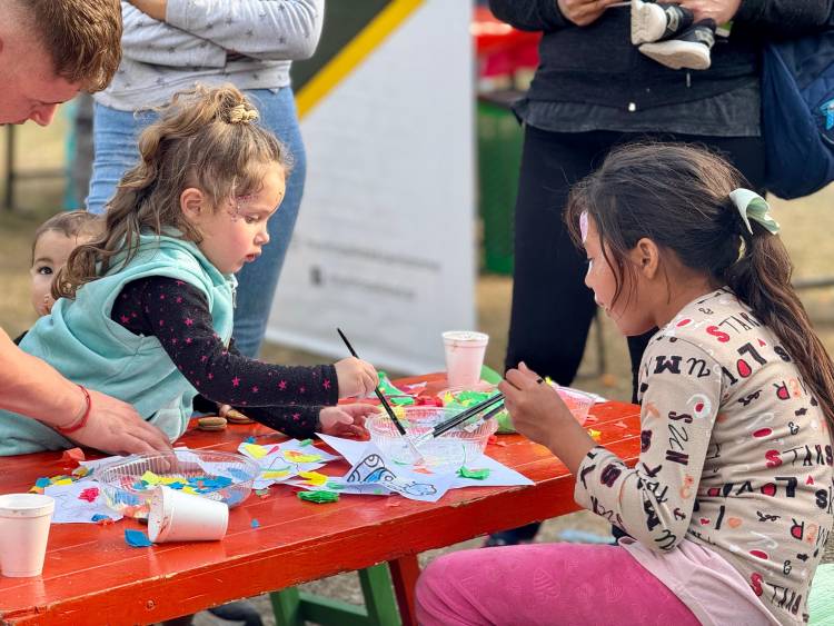 Las “Siestas Divertidas” llegaron a la Plaza 12 de Septiembre: tardes de juego, cultura y encuentro
