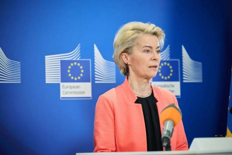 Von der Leyen de la UE supera la moción de censura