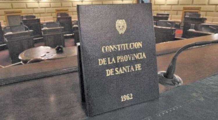 Reforma de la Carta Magna: "La Constitución no es un librito viejo, es el DNI de todos los santafesinos"
