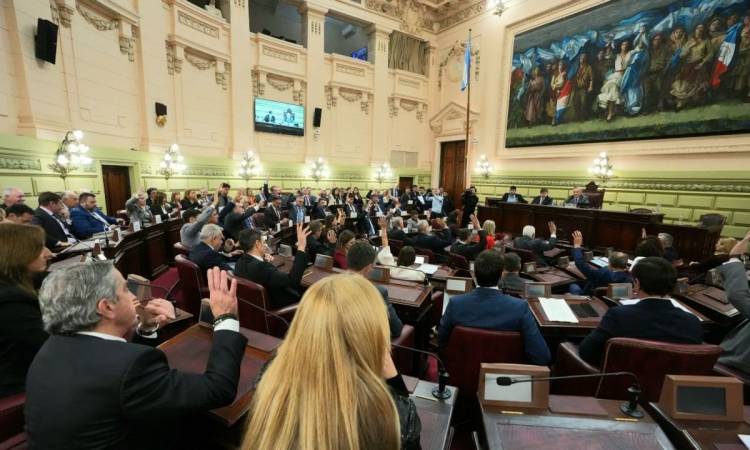 Felipe Michlig fue elegido Presidente de la Convención Reformadora de la Constitución Provincial