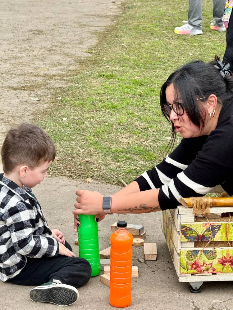 Las “Siestas Divertidas” llegaron a Plaza Bordagaray con propuestas para toda la familia
