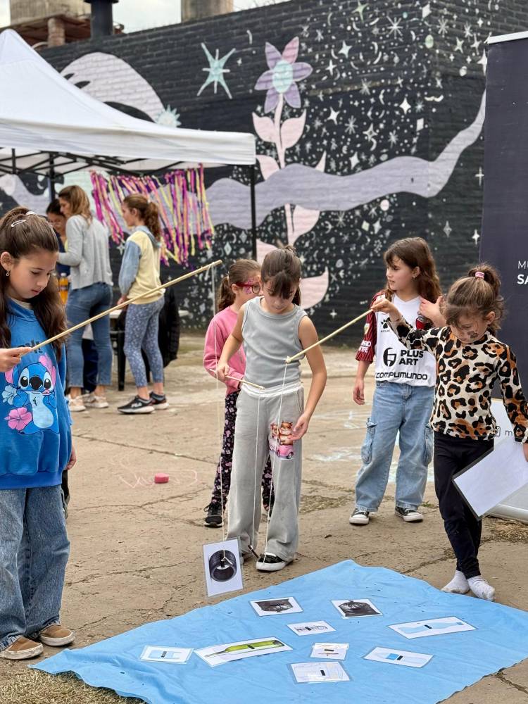 Las “Siestas Divertidas” llegaron a Plaza Bordagaray con propuestas para toda la familia