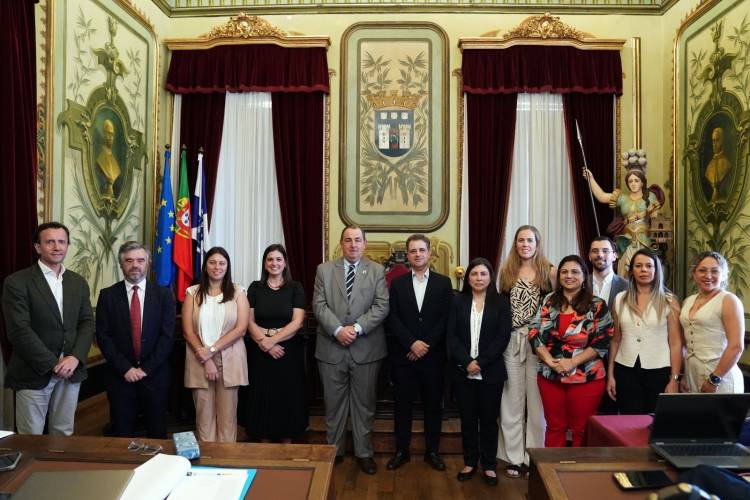 Alfabetización digital para adultos mayores: Santa Fe expuso su experiencia a nivel internacional