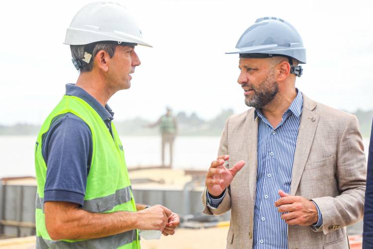 Puertos santafesinos en alza: en el primer semestre se movieron 110.000 toneladas y 10.000 contenedores más que en 2024