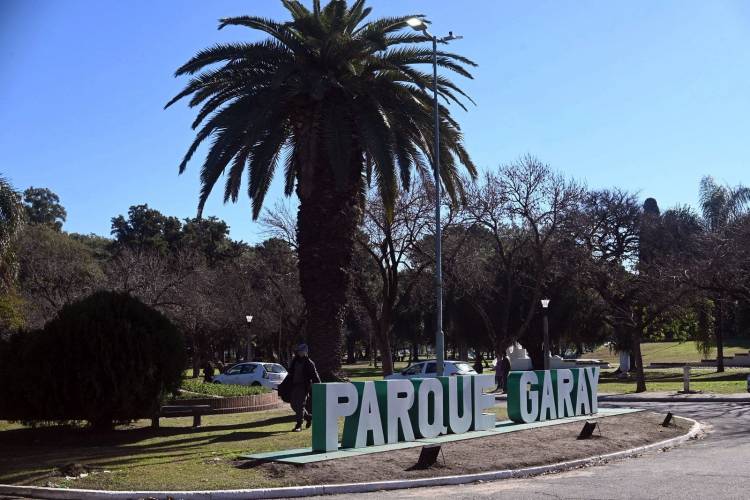 Padrinazgos: el parque Garay ya luce “A Todo Color”